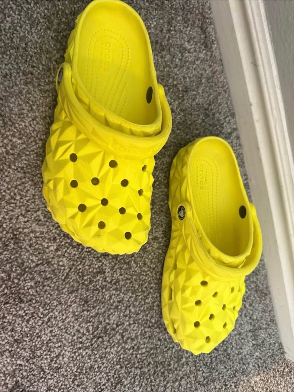 CROCS Kids Bright Yellow Geometric Clog
